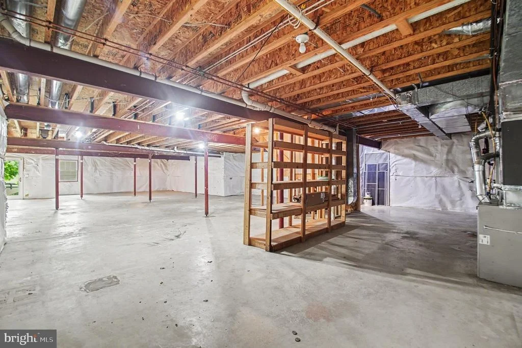 Photo of 7182 BREWSTER LANE