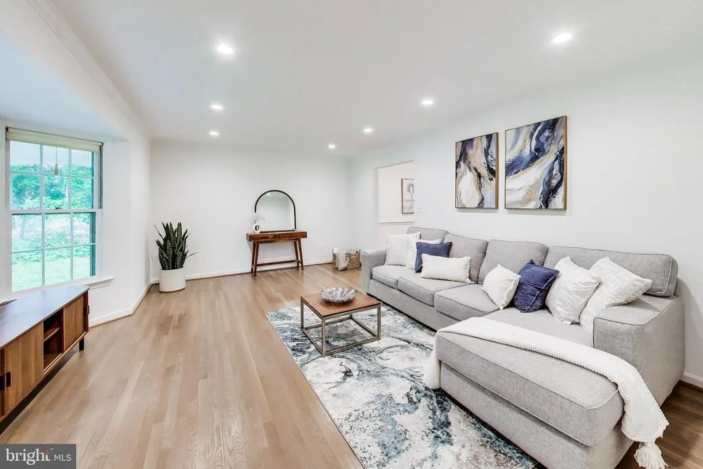 Photo of 6820 COLBURN DRIVE
