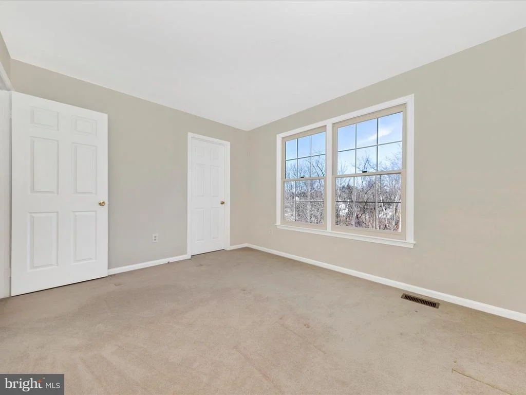 Photo of 446 BENNETT CERF DRIVE