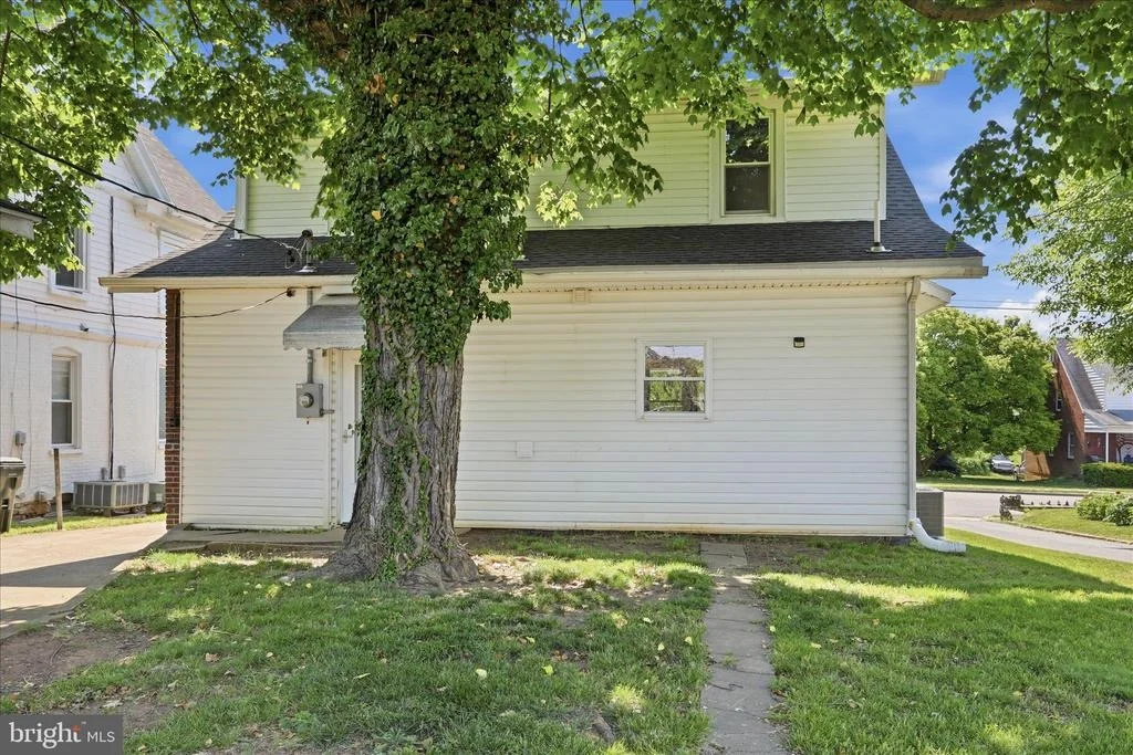 Photo of 819 SUMMIT AVENUE