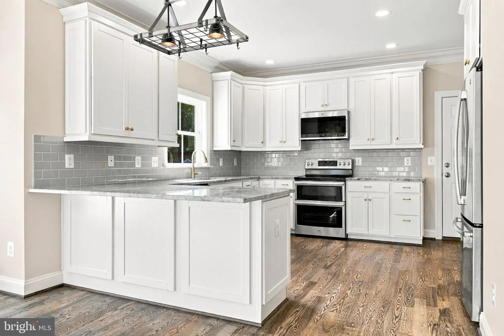 Photo of 7135 LEEDS MANOR ROAD