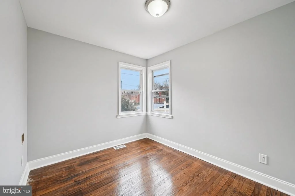 Photo of 4902 GILRAY DRIVE