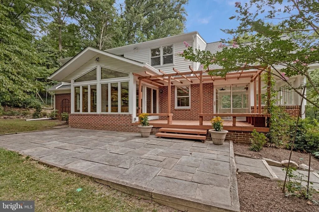 Photo of 2213 APPLE TREE LANE