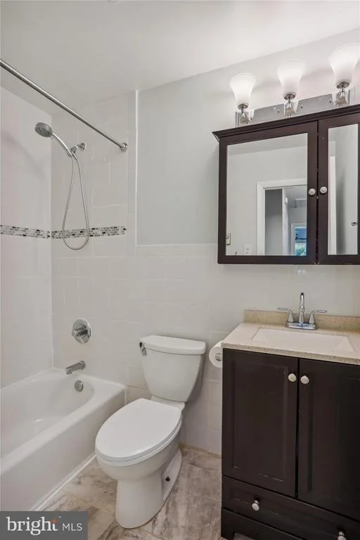 Photo of 11816 LONGDRAFT COURT