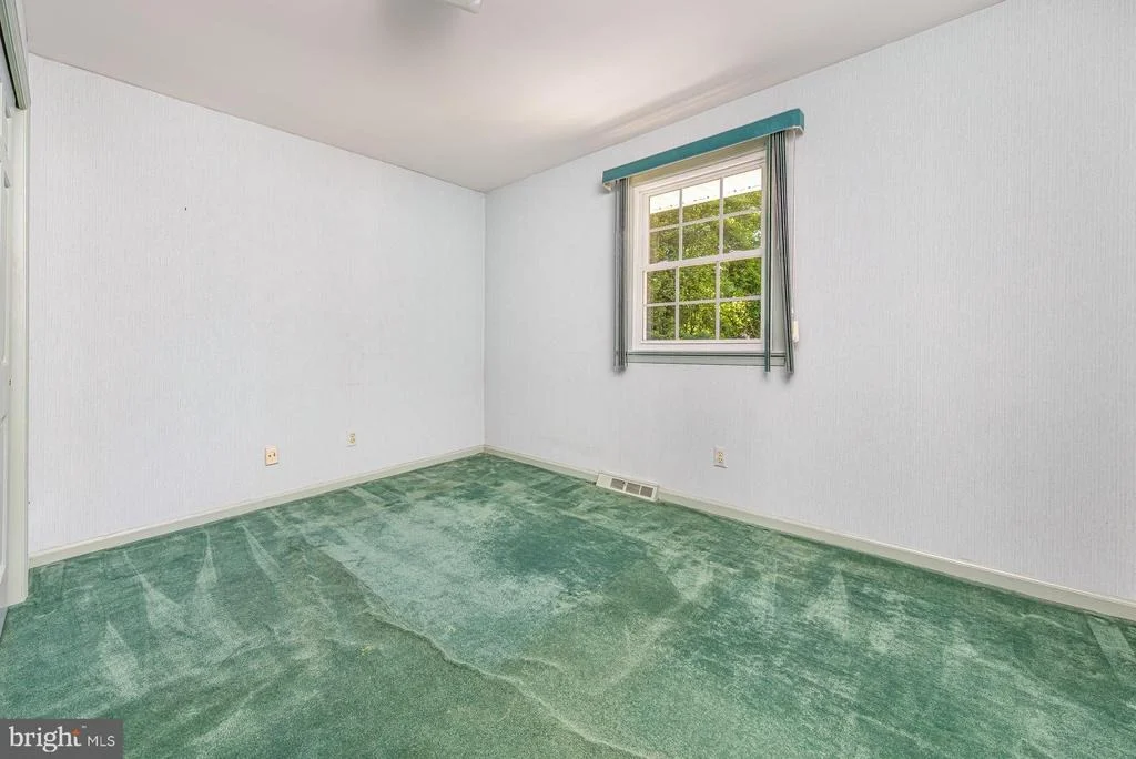 Photo of 73 COLONIAL TERR
