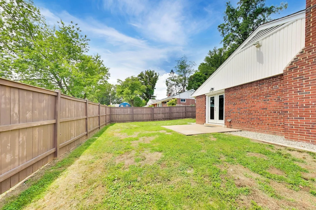 Photo of 5816 AMELIA STREET