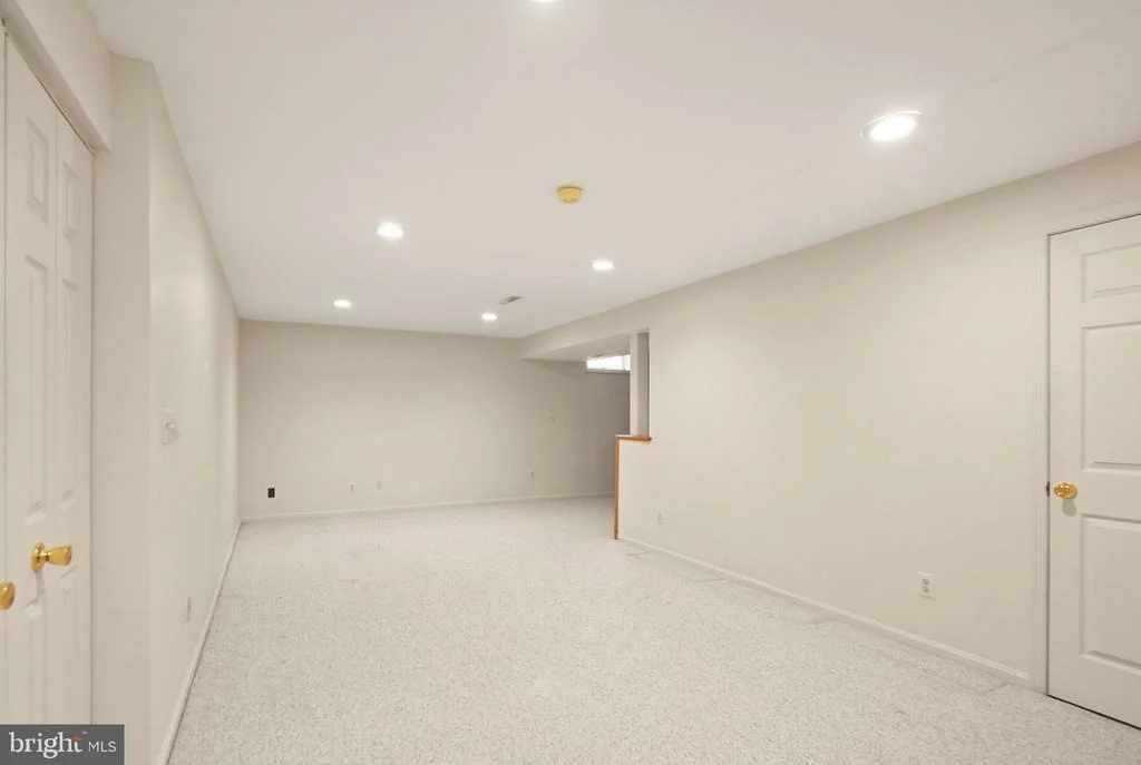 Photo of 169 APPLEGATE DRIVE