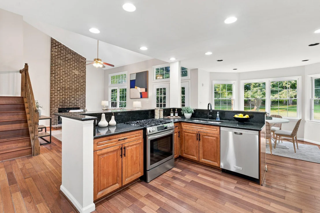 Photo of 15212 BAILEYS LANE