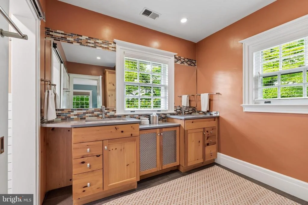Photo of 222 LONGWOOD ROAD