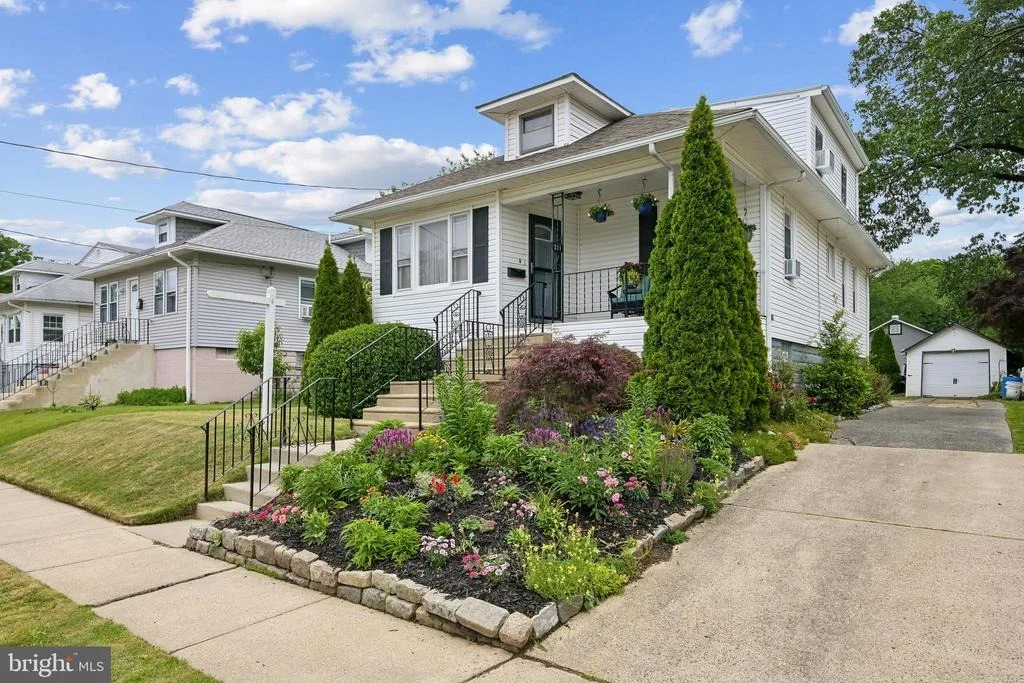 Photo of 211 BARLOW AVENUE