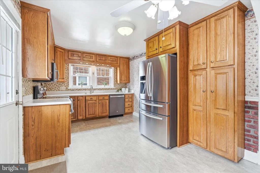Photo of 6 E 13TH STREET