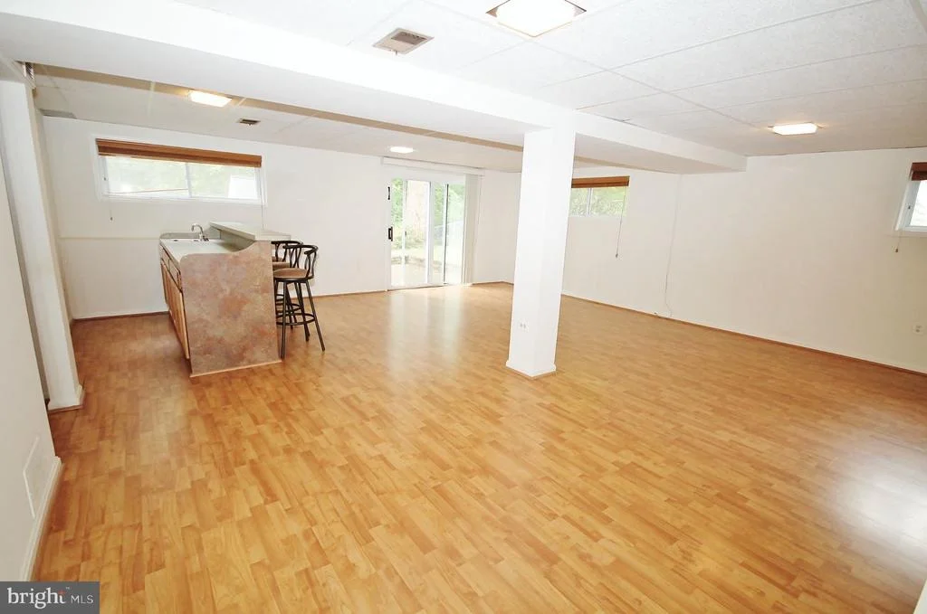 Photo of 5504 INVERCHAPEL ROAD
