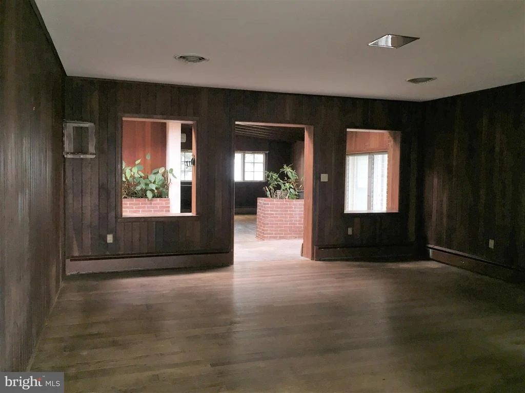 Photo of 6118 JEFFERSON BOULEVARD