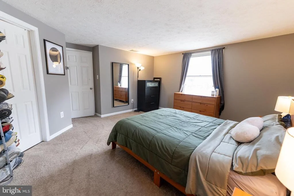 Photo of Unit E at 800 STRATFORD WAY