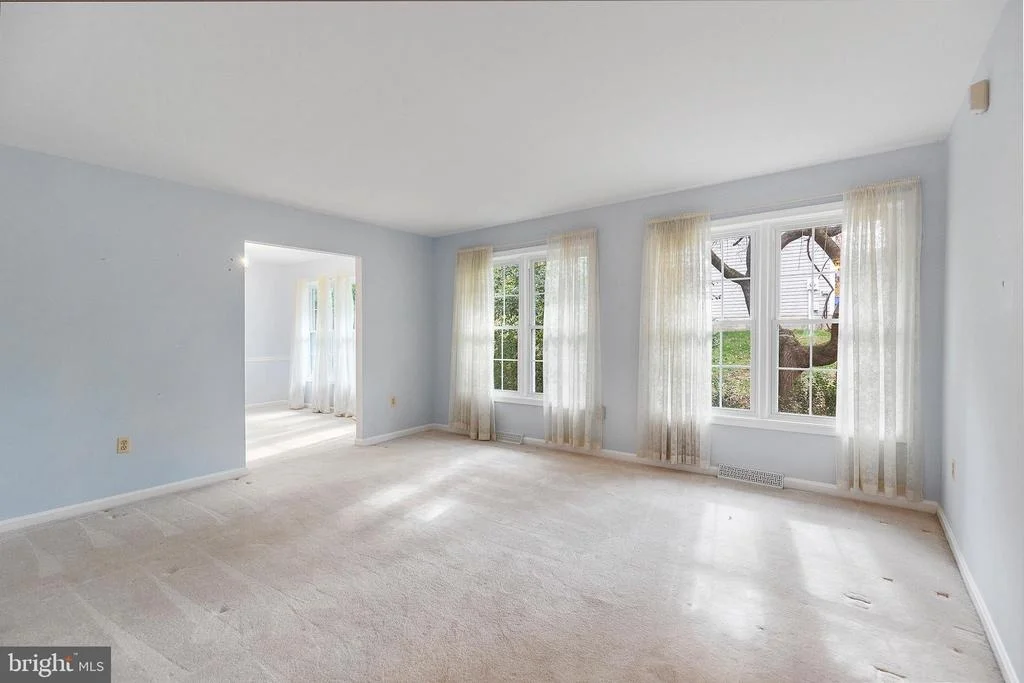 Photo of 1386 REDWOOD CIRCLE
