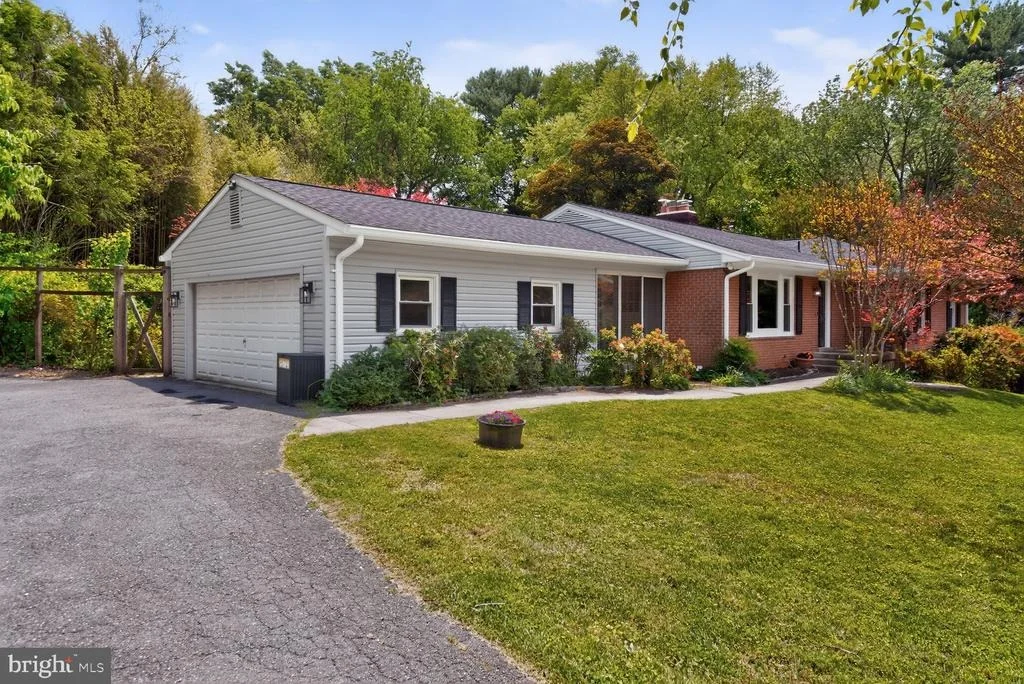 Photo of 13004 CHESTNUT OAK DRIVE