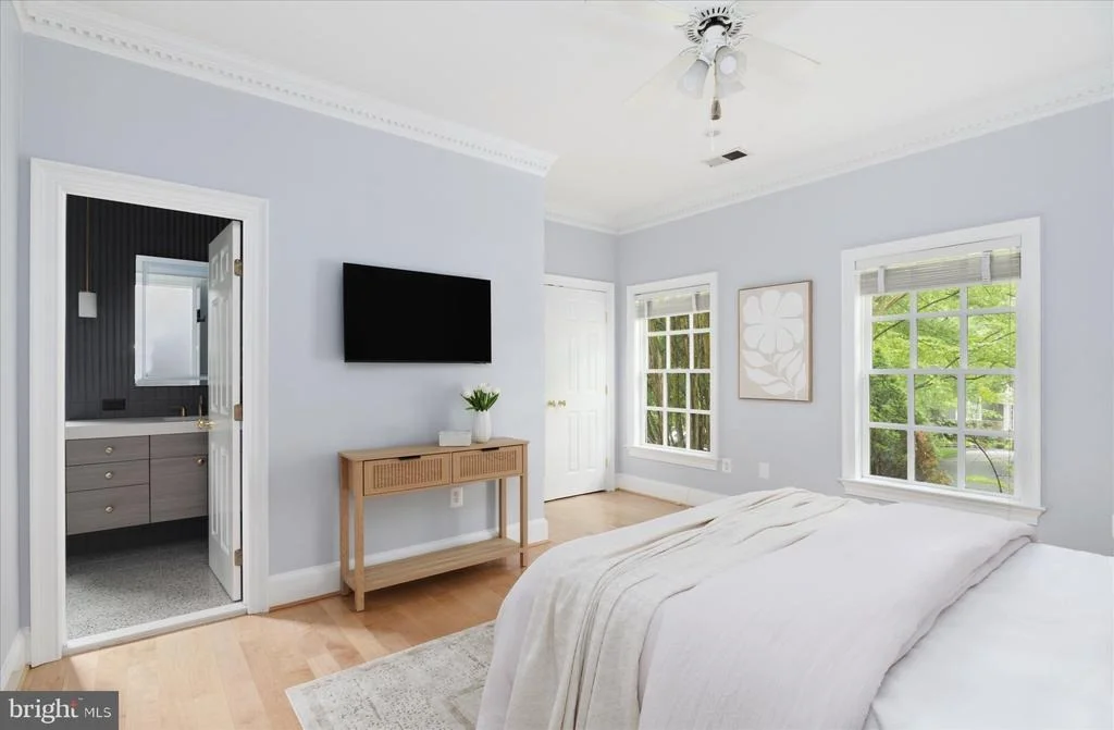 Photo of 4115 40TH PLACE N