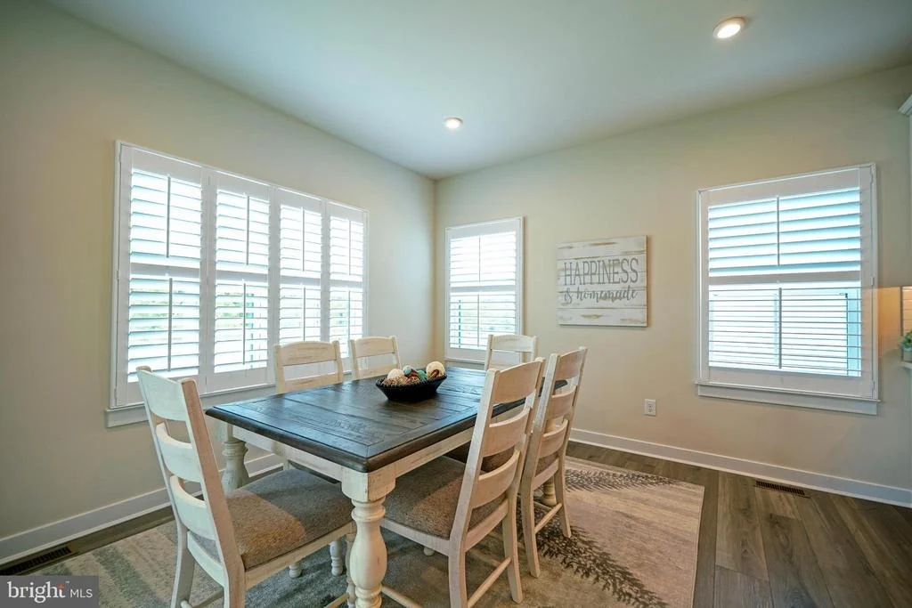Photo of 32224 HERITAGE ROAD