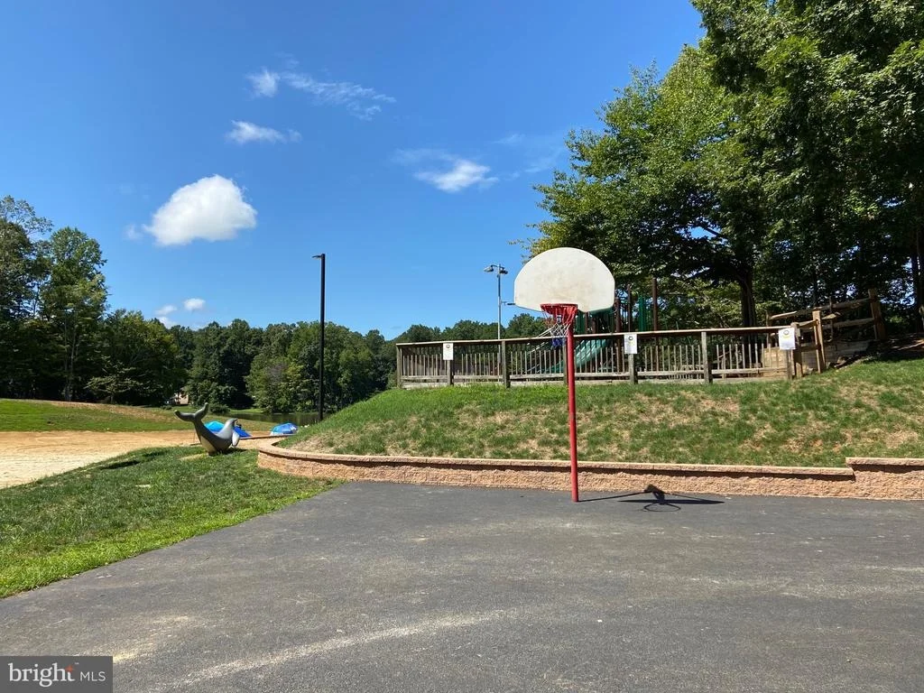 Photo of 15084 HOLLEYSIDE DRIVE