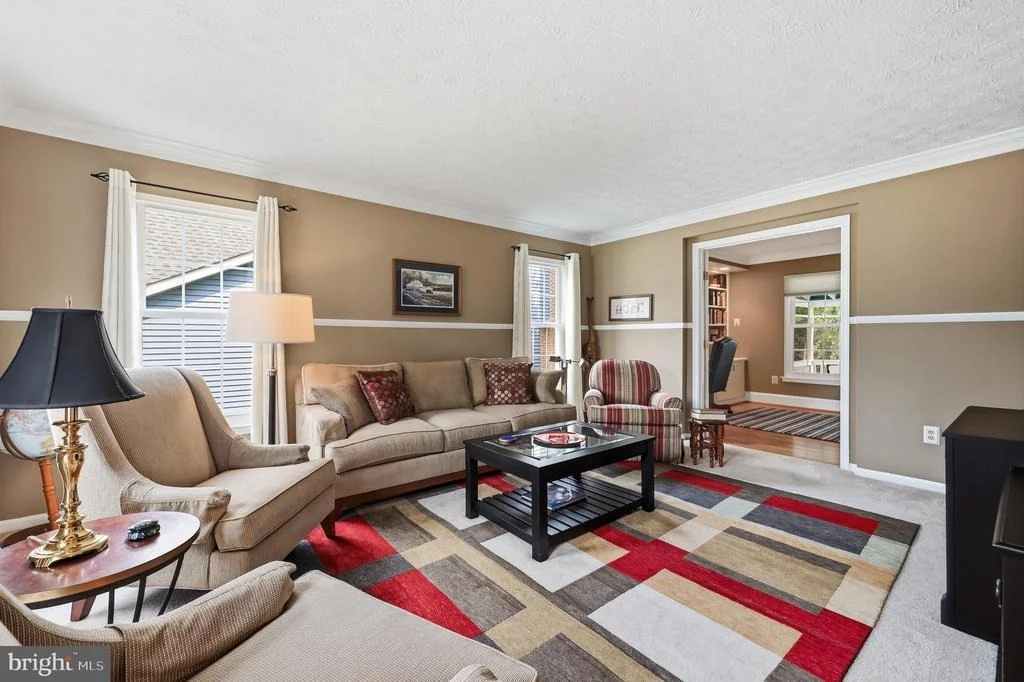 Photo of 6913 SOVEREIGN PLACE