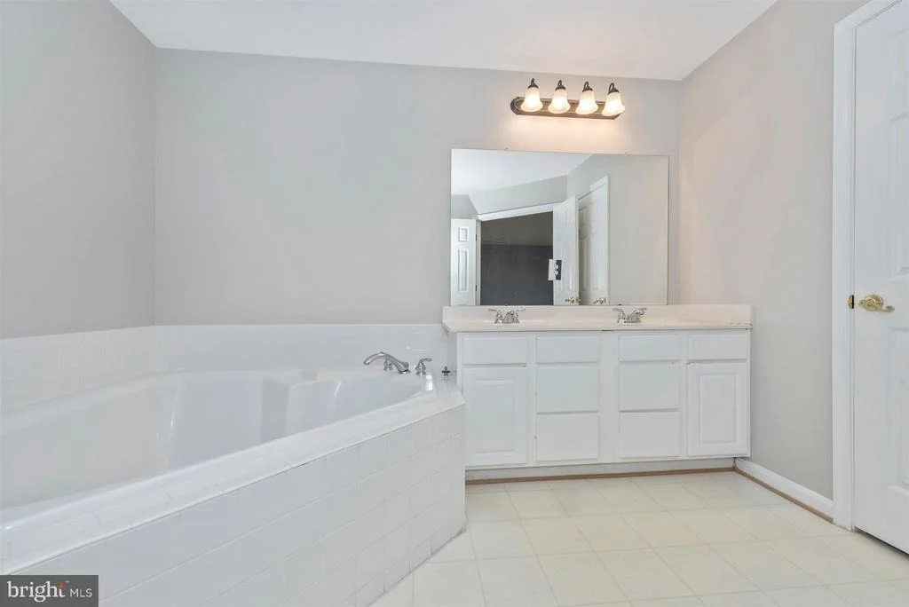 Photo of 606 BUSHYTAIL DRIVE