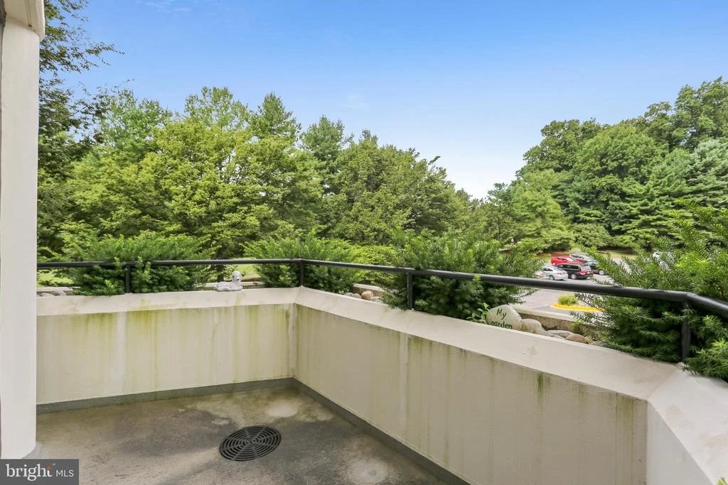 Photo of Unit 4125 at 15100 INTERLACHEN DRIVE