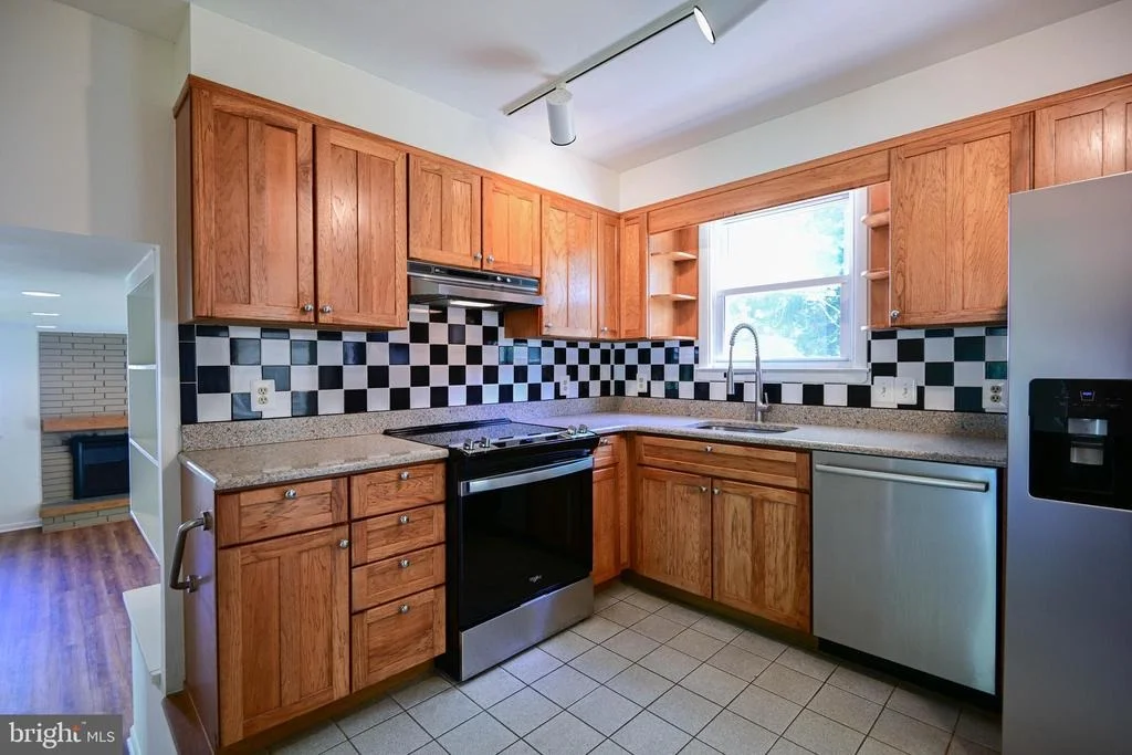 Photo of 916 BEAVERBANK CIRCLE