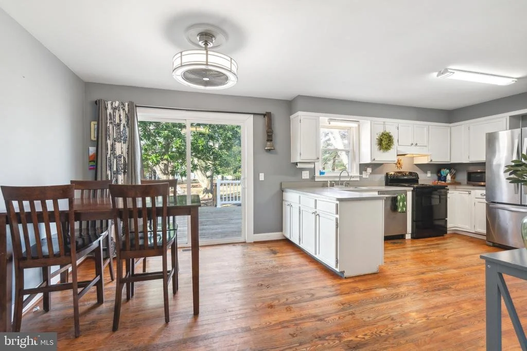 Photo of 2709 COX NECK ROAD
