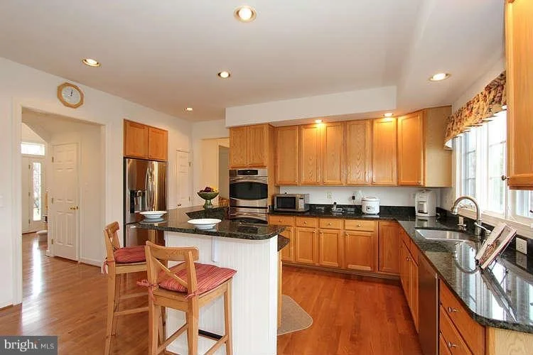 Photo of 4419 WINDING OAK DRIVE