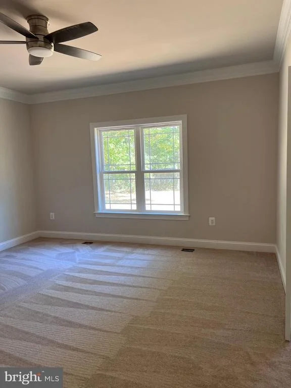 Photo of 7946 ROGUES ROAD