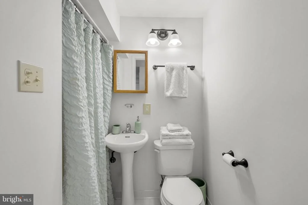 Photo of 1210 ASHTON ROAD