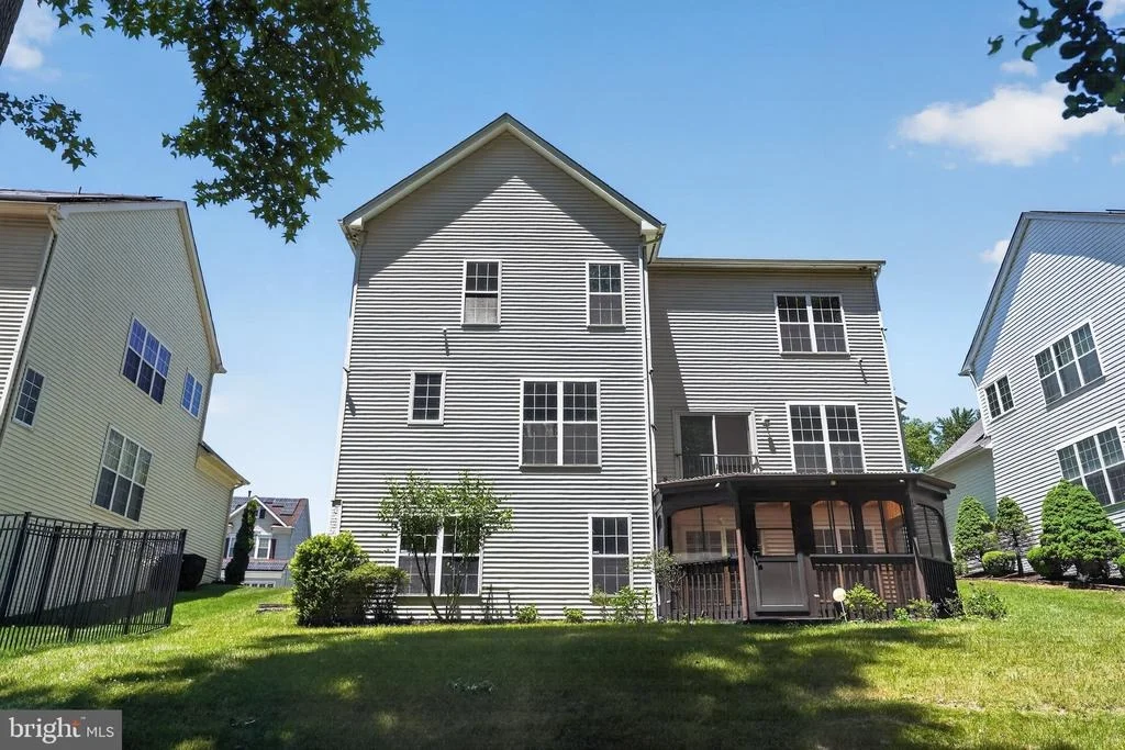 Photo of 9200 FOX PARK ROAD