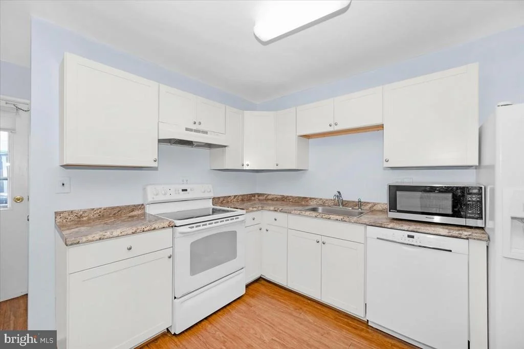 Photo of 302 MANOR COURT