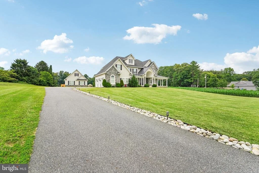 Photo of 1250 HEAPS ROAD