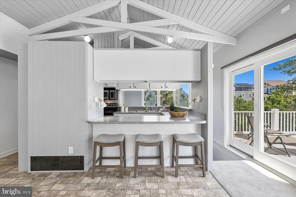 Photo of 39674 HERON ROAD