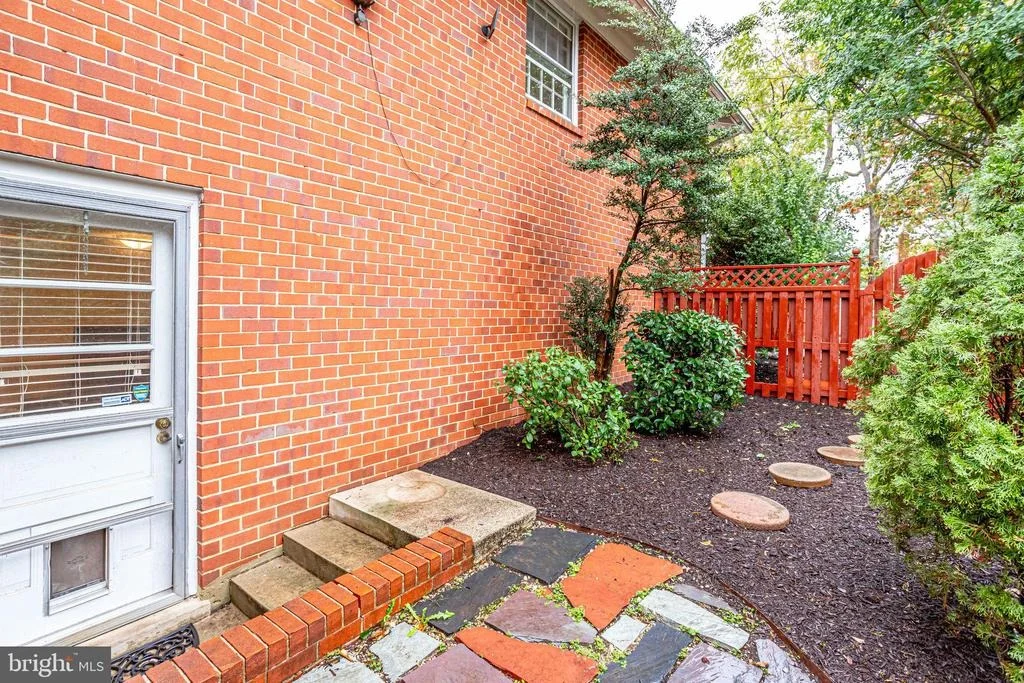 Photo of 3927 FOREST GROVE DRIVE
