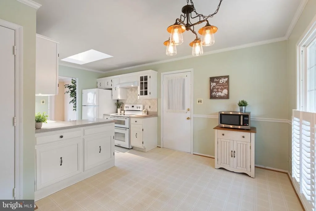Photo of 2719 DEEPFORD DRIVE