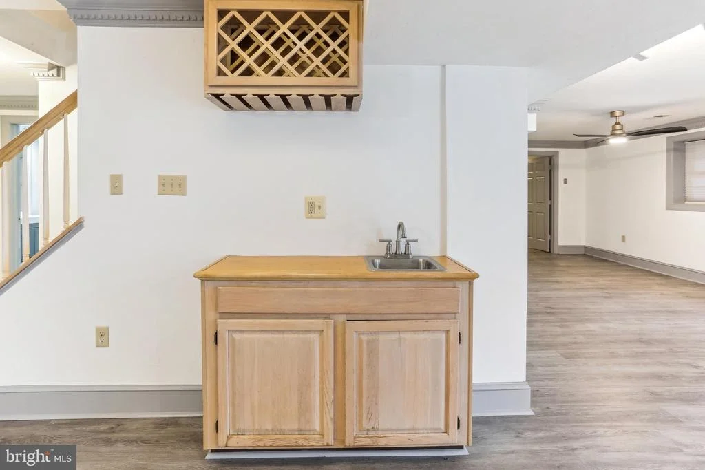 Photo of 9409 THORNEDIKE DRIVE
