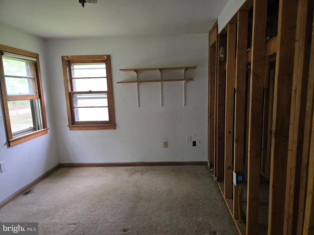 Photo of 9 MUNSON LANE