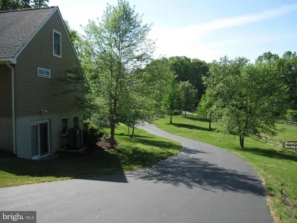 Photo of 10600 WARD ROAD