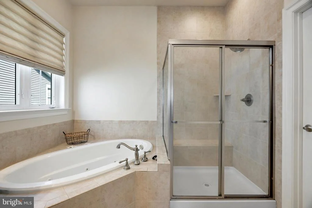 Photo of 2926 LEVEE DRIVE