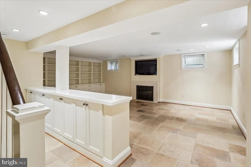 Photo of 3202 PICKWICK LANE