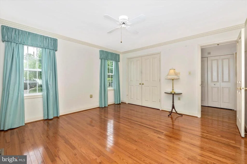 Photo of 827 DUNBROOKE COURT