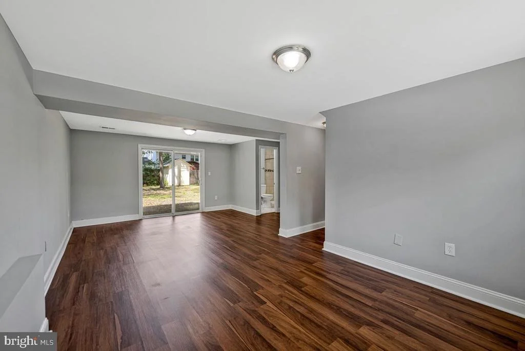 Photo of 409 UNIVERSITY DRIVE