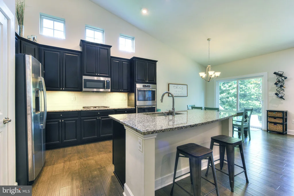 Photo of 33512 AUBURN DRIVE