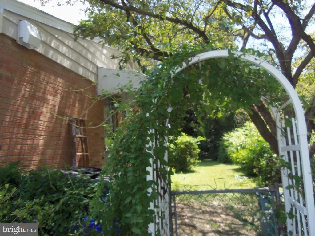 Photo of 12526 MONTCLAIR DRIVE