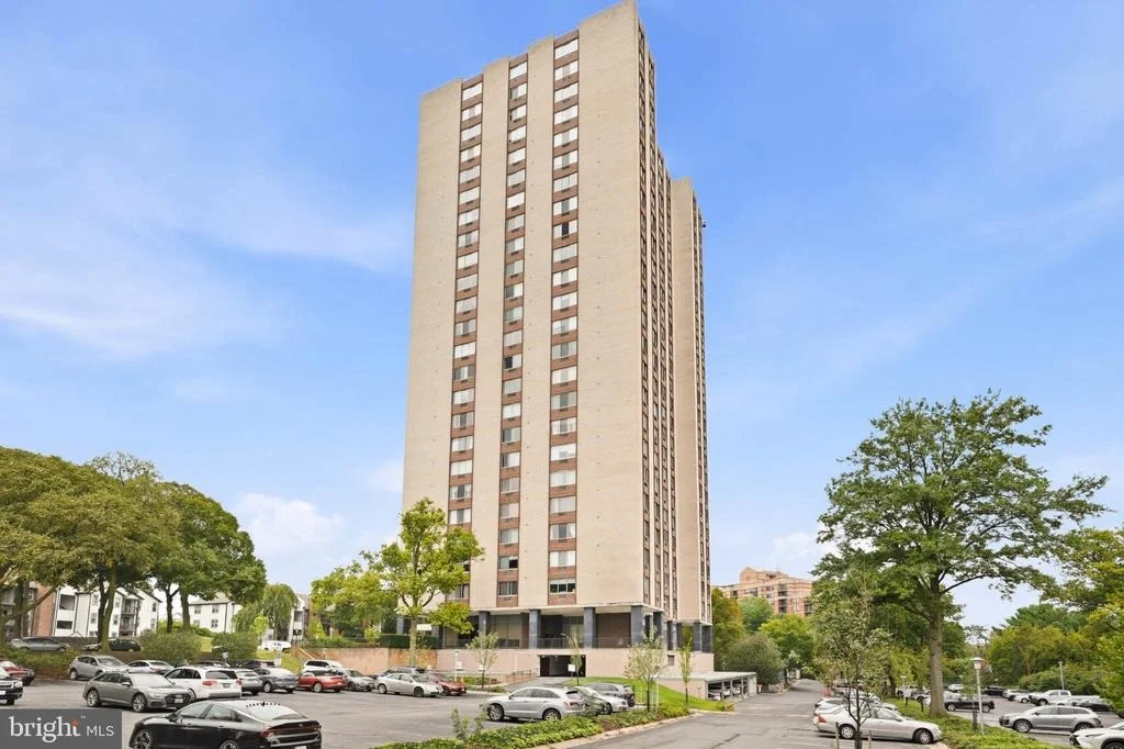 Photo of Unit 1705 at 9701 FIELDS ROAD