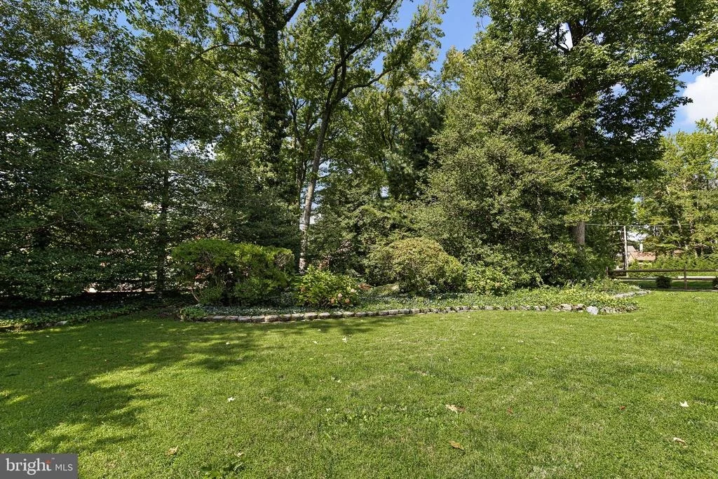Photo of 1110 WEBSTER DRIVE