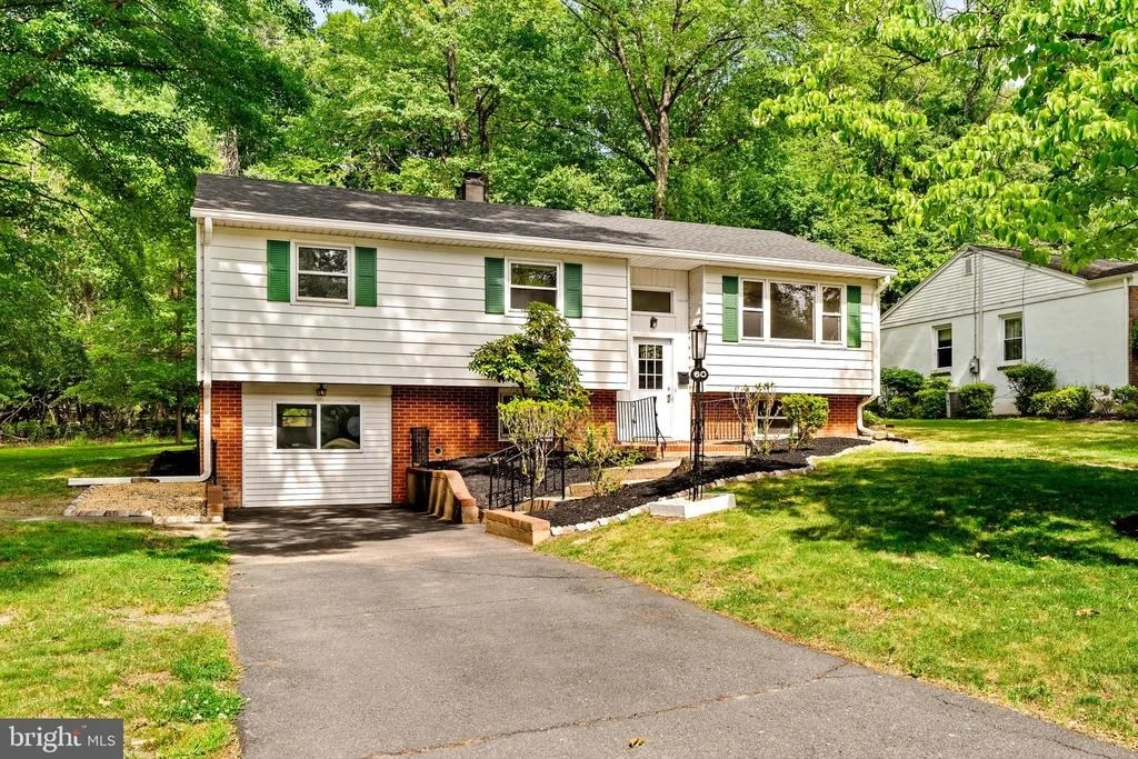 Photo of 60 BROAD AVENUE