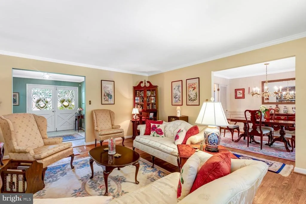 Photo of 4401 DOLPHIN LANE